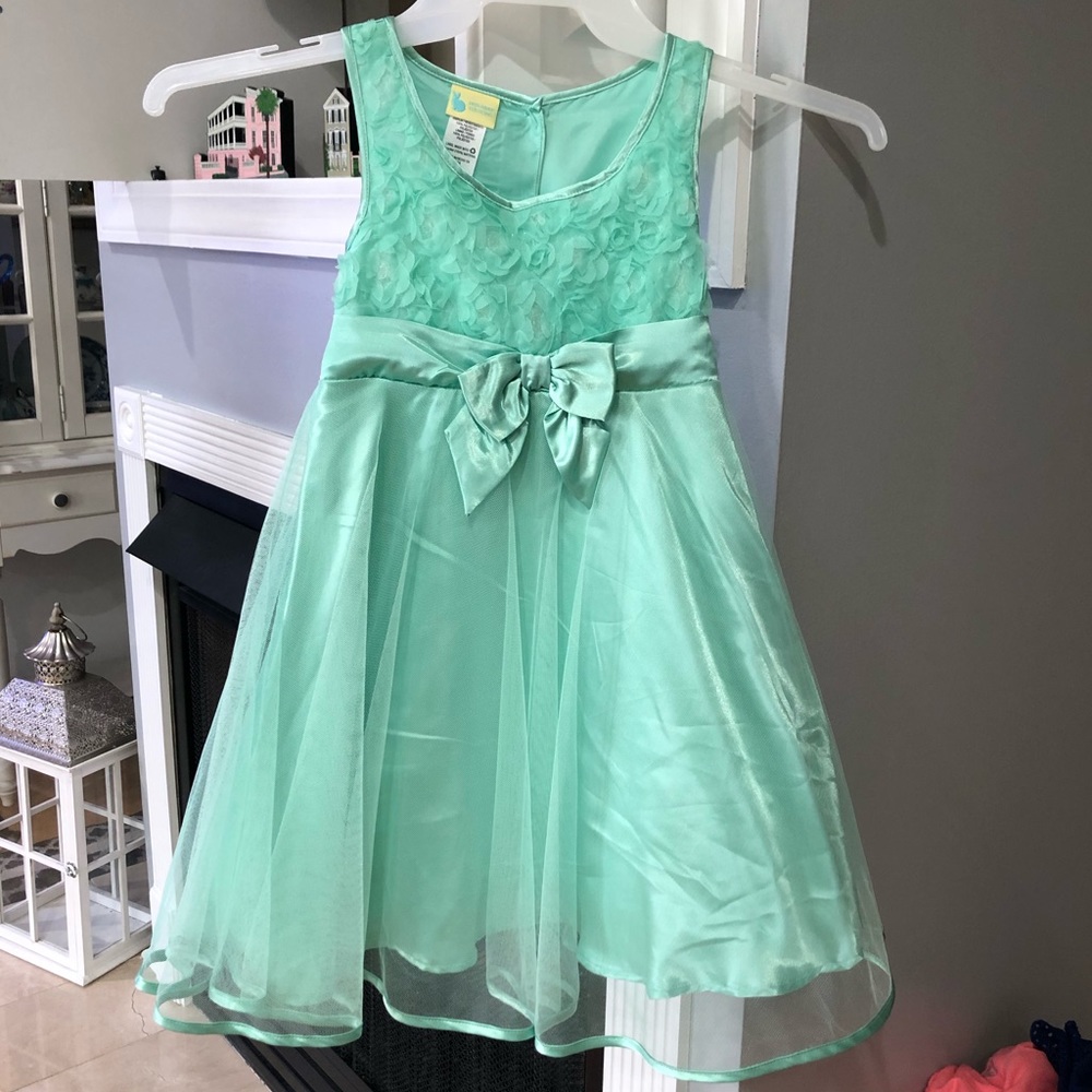 NWOT Holiday Editions Girls Crinoline Floral Bow Formal Dress